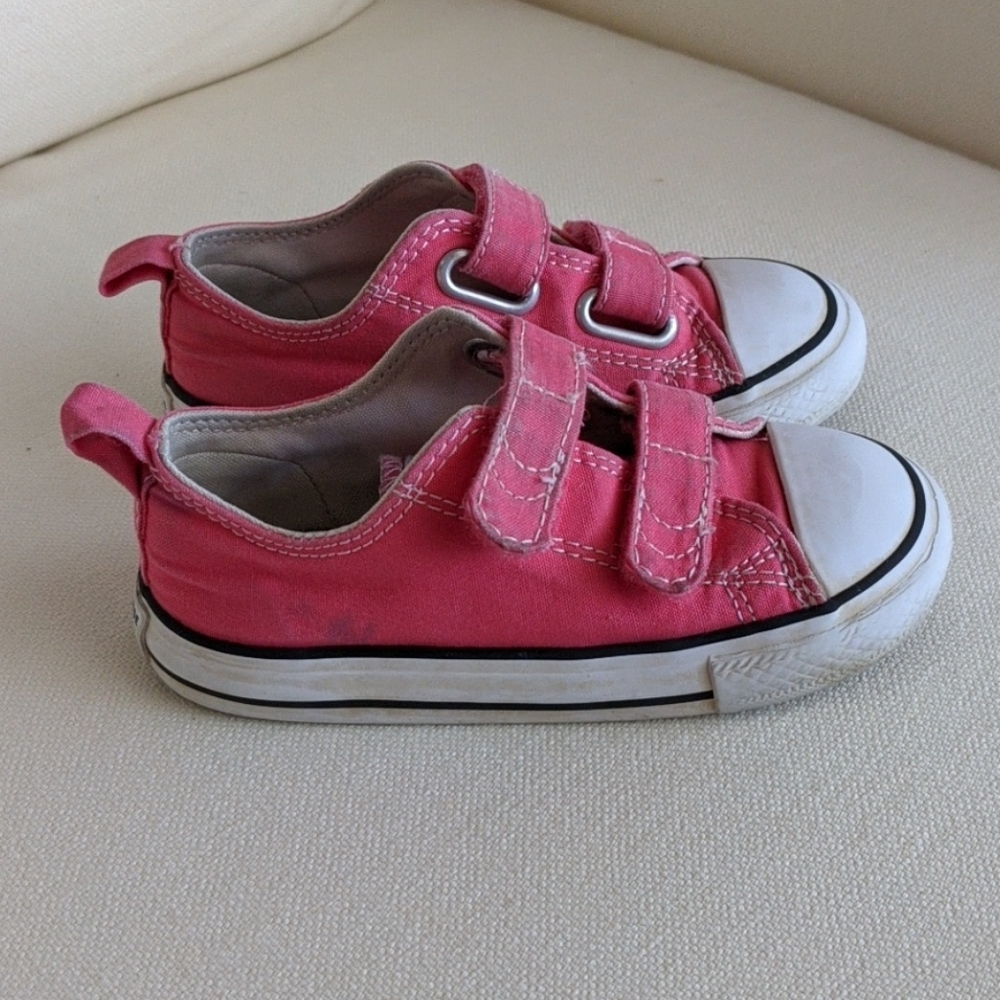 Pink Converse Sneaker Size 8 Toddler